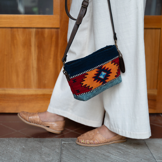 Eagle Eye Convertible Wool Clutch–Crossbody