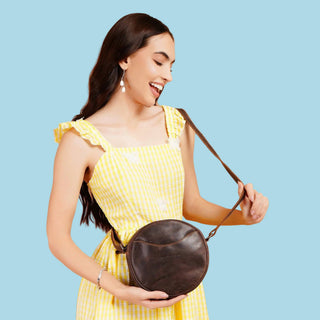 Luna Leather Round Crossbody Bag – Women's – Chestnut, Brown & Hair-On Brown: Brown