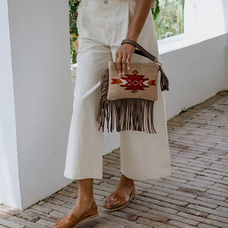 Crisálida Wool Leather Fringe Clutch