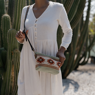 Primavera Convertible Wool Clutch–Crossbody