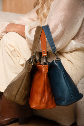 Ivy Leather Crossbody / Shoulder Bag: Camel