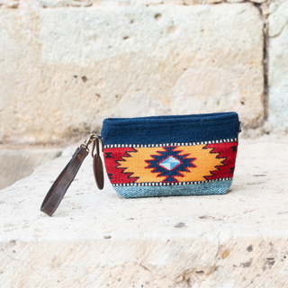 Eagle Eye Convertible Wool Clutch–Crossbody