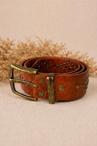 Wide brn leather belt w/ studs