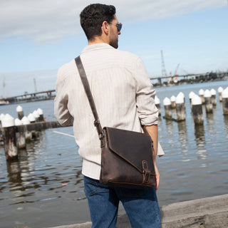 Noah Leather Crossbody Satchel Bag in Chestnut