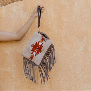 Crisálida Wool Leather Fringe Clutch