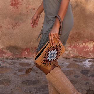 Golden Hour Convertible Wool Clutch–Crossbody